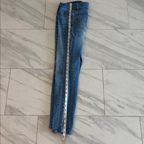 d. jeans Light Blue Denim Jeans. stretches - Picture 7 of 9